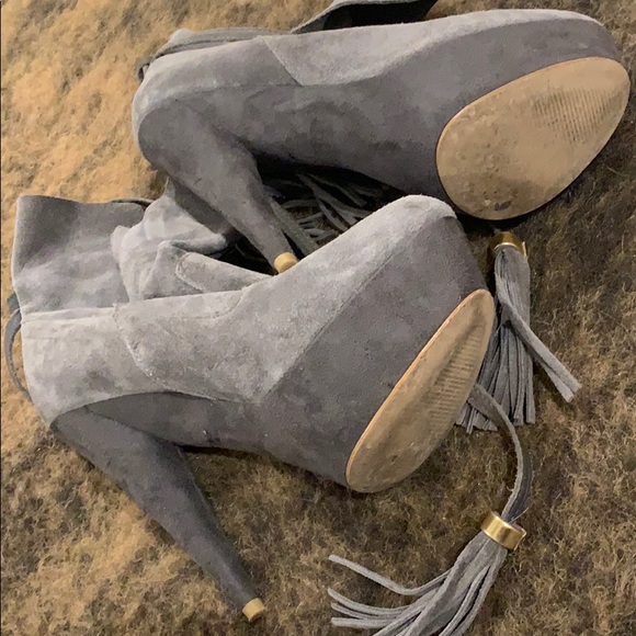 Colin Stuart platform booties. Like new. Size 7 - Picture 3 of 5